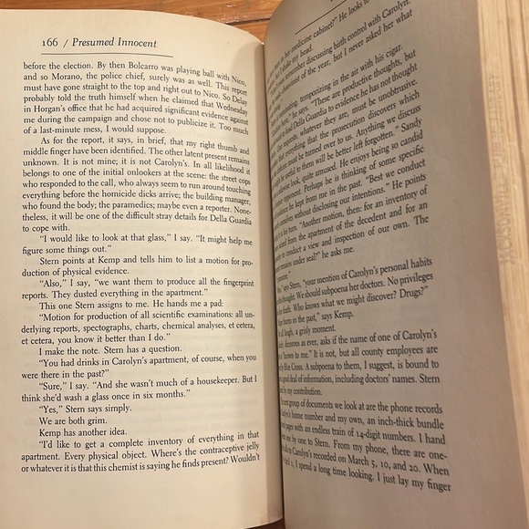 1st Edition 3rd Printing 1987 Scott Turow Presumed Innocent hardcover book - Picture 7 of 11